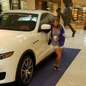 Meet your Posher, Sheila